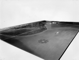 Image: photograph: San Francisco Airport, model