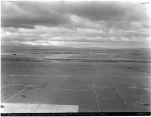 Image: photograph: San Francisco Airport, runway
