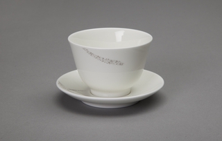 Image: saucer: Cathay Pacific Airways