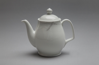 Image: teapot: Cathay Pacific Airways