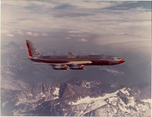Image: photograph: American Airlines, Boeing 707-100