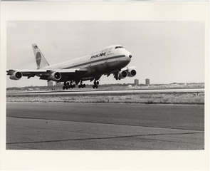 Image: photograph: Pan American World Airways, Boeing 747-100