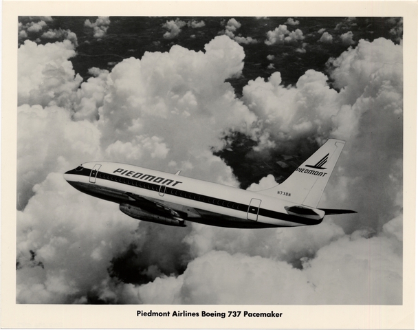 Photograph: Piedmont Airlines, Boeing 737-200