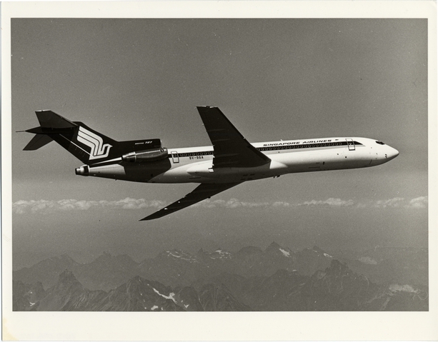 Photograph: Singapore Airlines, Boeing 727-200