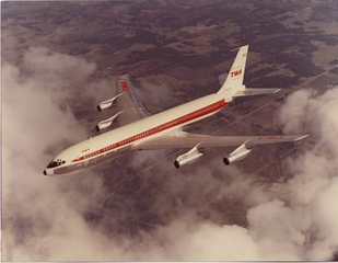 Image: photograph: TWA (Trans World Airlines), Boeing 707-320