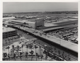 Image: photograph: Los Angeles International Airport