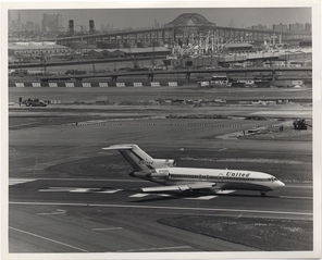 Image: photograph: United Air Lines, Newark International Airport, New Jersey