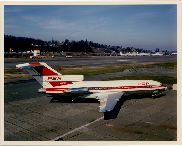 Photograph: Pacific Southwest Airlines (PSA), Boeing 727-100