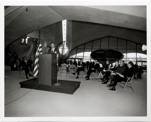 Image: photograph: John F. Kennedy (JFK) International Airport, TWA Terminal