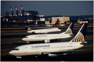 Image: photograph: Continental Airlines, Boeing 737