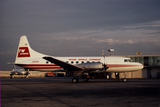 Image: photograph: TWA (Trans World Airlines), Convair 580