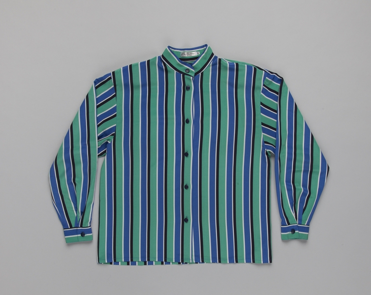 Image: flight attendant blouse: UTA (Union de Transports Aériens)