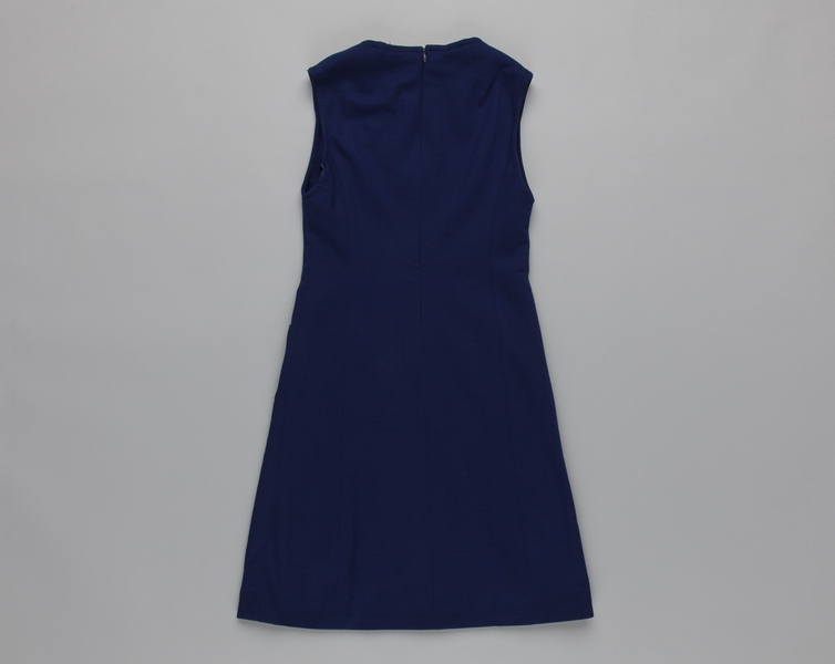 Images | flight attendant dress: United Airlines | SFO Museum