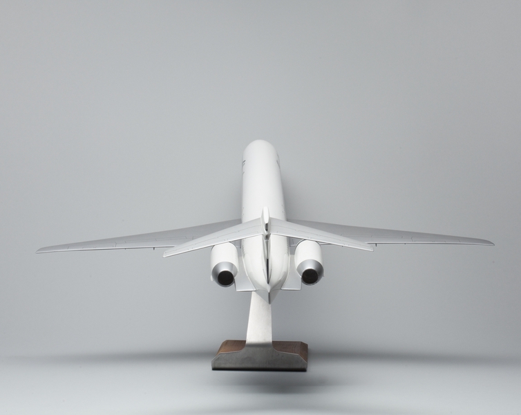 Image: model airplane: Alaska Airlines, McDonnell Douglas MD-88