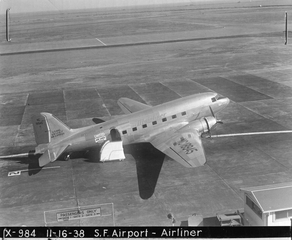 Image: photograph: San Francisco Airport, United Air Lines, Douglas DC-3
