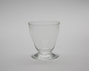 Image: cordial glass: Cathay Pacific Airways