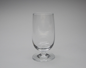 Image: wine glass: Cathay Pacific Airways