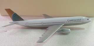 Image: model airplane: Continental Airlines, Airbus A300, proposed livery