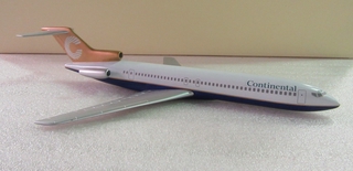 Image: model airplane: Continental Airlines, Boeing 727, proposed livery