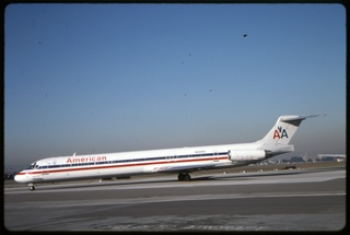 Image: slide: American Airlines, McDonnell Douglas MD-83, San Jose International Airport (SJC)