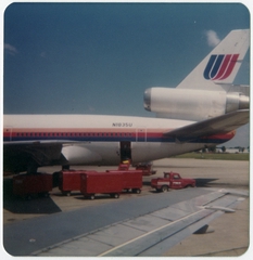 Image: photograph: United Airlines, McDonnell Douglas DC-10-10