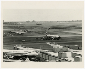 Image: photograph: John F. Kennedy International Airport (JFK)