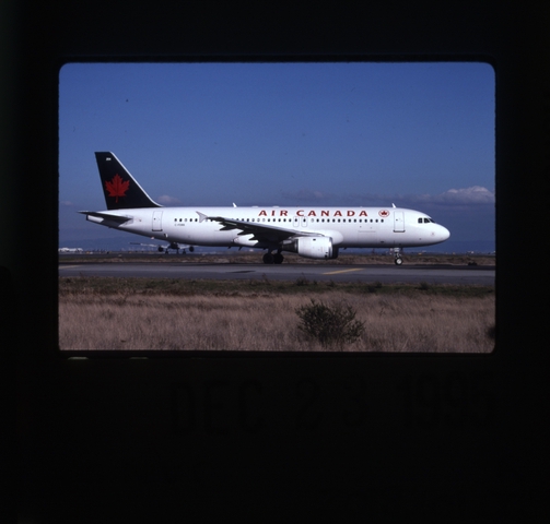 Slide: Air Canada, Airbus A320, San Francisco International Airport (SFO)