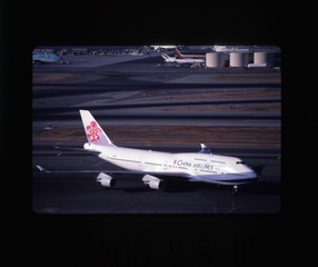 Image: slide: China Airlines, Boeing 747-400, San Francisco International Airport (SFO)