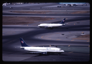 Image: slide: United Shuttle, San Francisco International Airport (SFO)