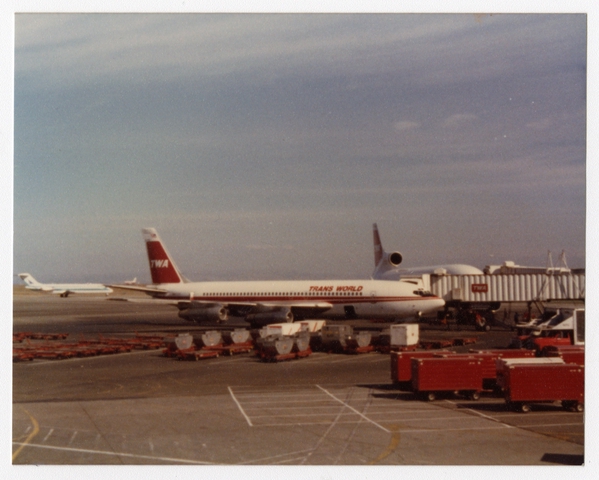 Photograph: TWA (Trans World Airlines), San Francisco International Airport (SFO)