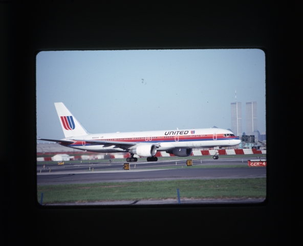 Slide: United Airlines, Boeing 757, Newark International Airport (EWR)