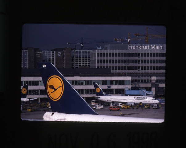 Slide: Lufthansa, Frankfurt Airport (FRA)