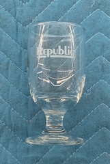 Image: wine glass: Republic Airlines