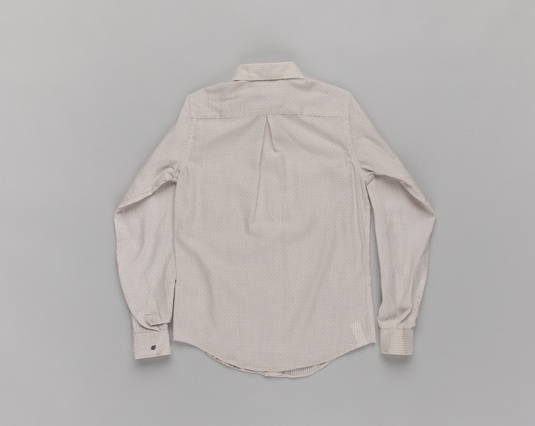 Image: flight attendant blouse: United Airlines