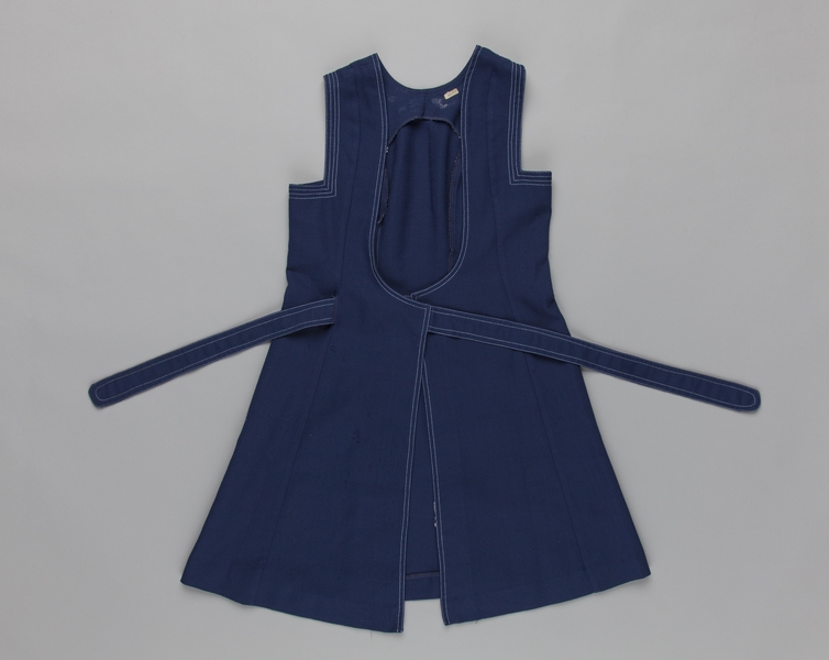 Image: flight attendant apron: Pan American World Airways