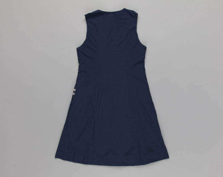 Image: flight attendant smock: Delta Air Lines