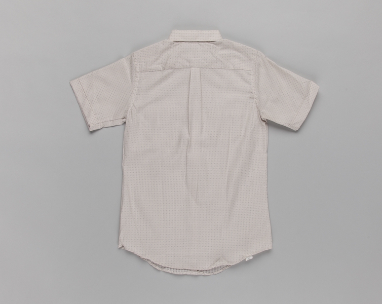 Image: flight attendant blouse: United Airlines