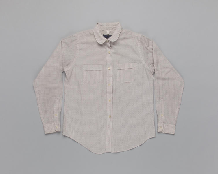 Image: flight attendant blouse: United Airlines