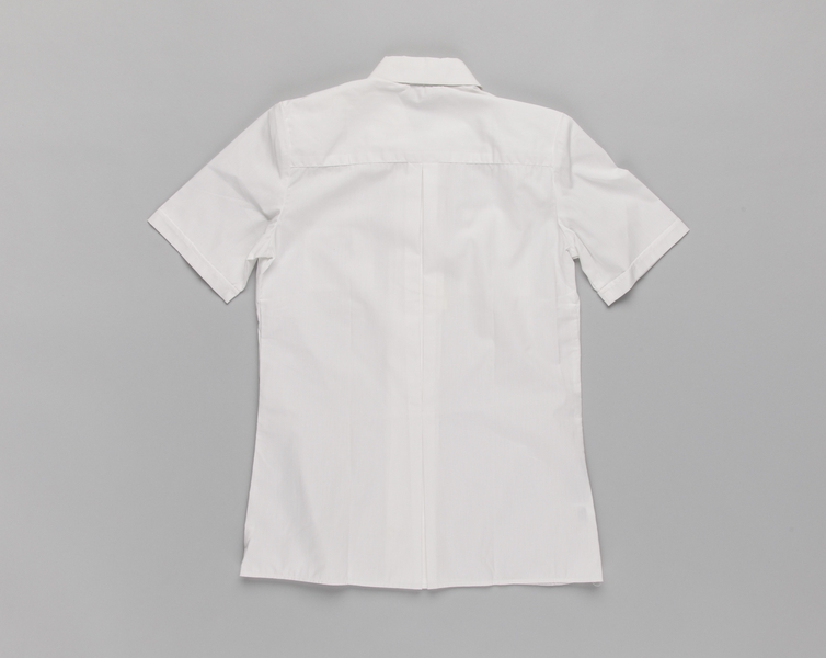 Image: flight attendant blouse: United Airlines