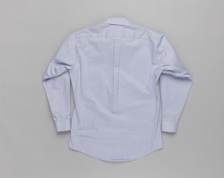 Image: flight attendant shirt (male): United Airlines