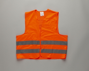 Image: ramp agent safety vest: Lufthansa