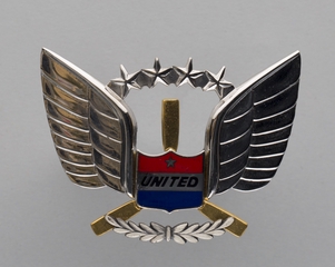 Image: flight officer hat badge: United Airlines