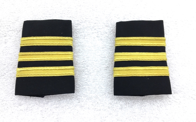Flight officer epaulettes: Continental Airlines