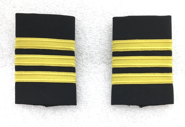 Flight officer epaulettes: Continental Airlines