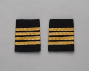 Image: flight officer epaulettes: JAL (Japan Airlines), Charles W. Dietrich