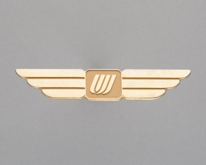 Image: flight attendant wings: United Airlines