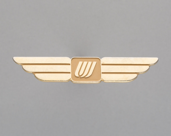 Flight attendant wings: United Airlines