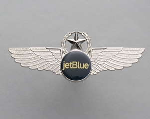 Image: flight officer wings: JetBlue Airways