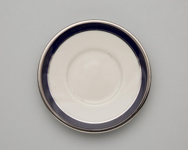 Saucer: American Airlines