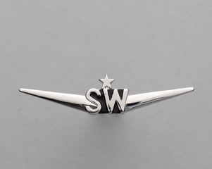 Image: flight officer wings: Southwest Airlines
